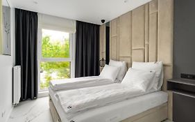 El Apartments - Diadem